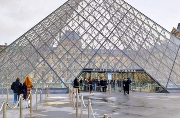 Сотрудники Лувра приняли решение о возобновлении забастовки