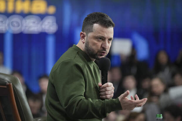 «Войну надо завершать реально»: Зеленский сделал заявление после доклада Умерова