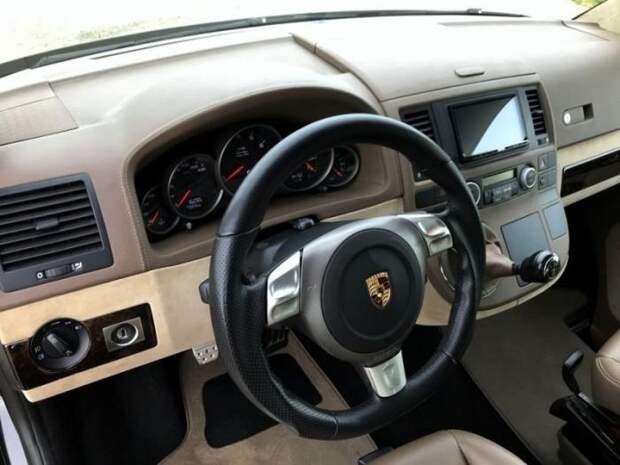Микроавтобус Volkswagen Multivan с двигателем от Porsche 911