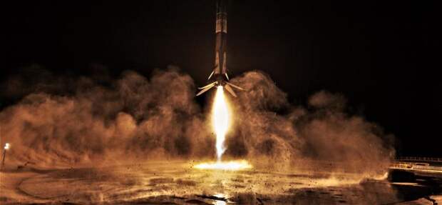 Ракета Falcon 9| Фото: Teslarati.com. Ракета Falcon 9| Фото: Teslarati.com.