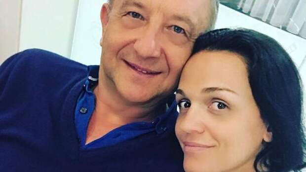 Брошенная мужем певица Слава страдает на Бали: «Я старая»