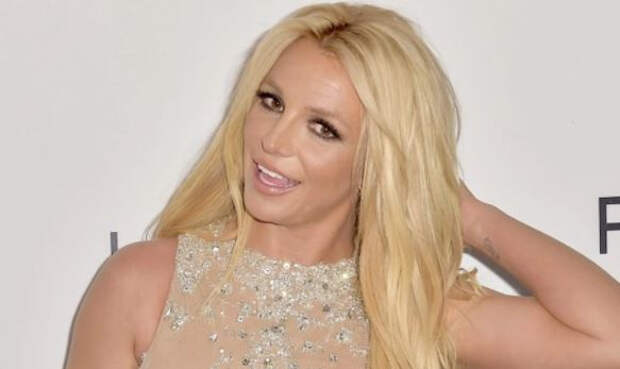 Экс-охранник Бритни Спирс рассказал, как ее насильно поили «коктейлем» из нейролептиков