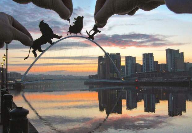 Ive-found-a-way-to-make-people-smile-whilst-making-a-living-travelling-the-world-577df60736349__880
