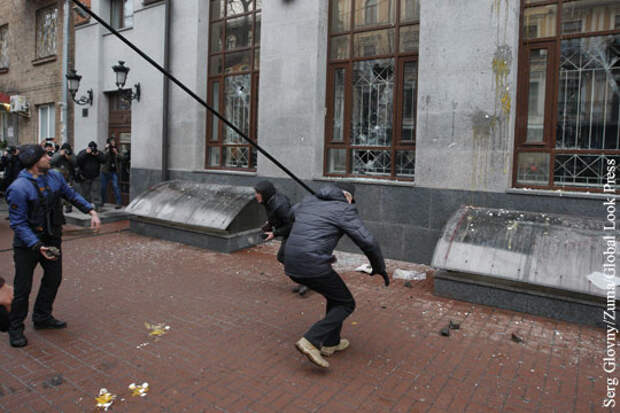 Картинки по запросу ЕС отреагировал на действия неонацистов в Киеве