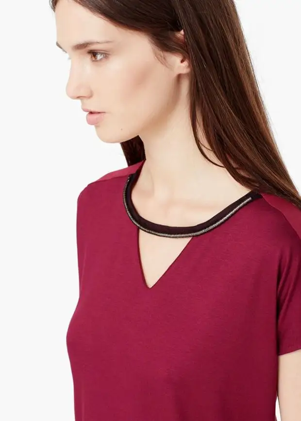 платье со складками. складки на рукавах. горловина платья. фигурный вырез горловины платья. оригинальные горловины.