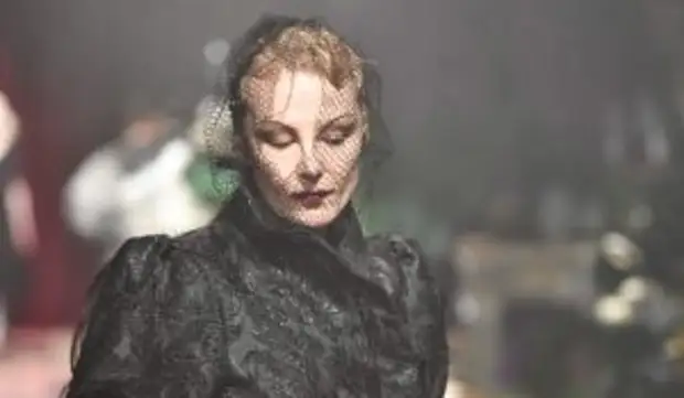 «Высасывает все силы»: Литвинова сорвалась из-за настырного Маковецкого