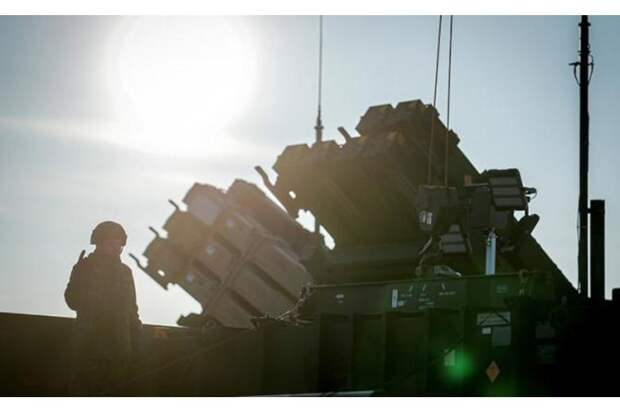 Politico предупредила Зеленского: Ракет для Patriot не ждите, Иран атакует, базы защищать нечем