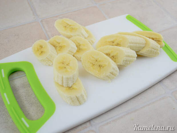 Жареные бананы в карамели с пломбиром — 1 шаг