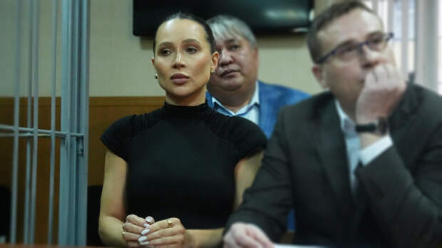 Лерчек подала иск на 2,4 млн рублей против стилиста за подделки люксовых брендов