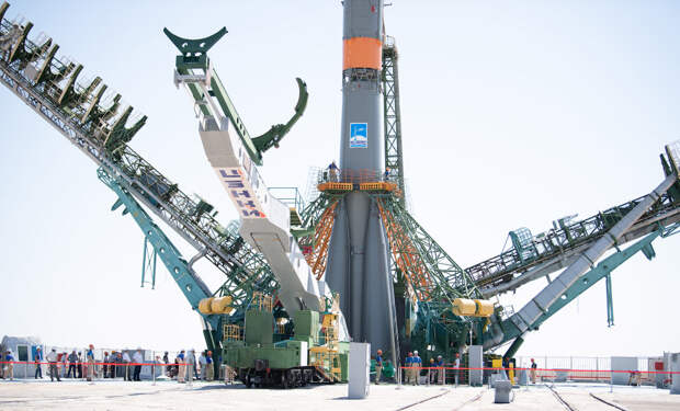 Expedition 60 Soyuz Rollout