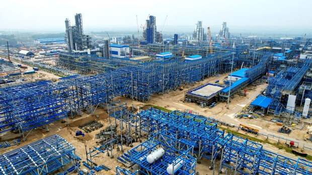 Цены на газ в Европе достигли максимума за полгода — почти $440 за тысячу кубометров. Так рынок отреагировал на резко упавшие поставки топлива из Норвегии.