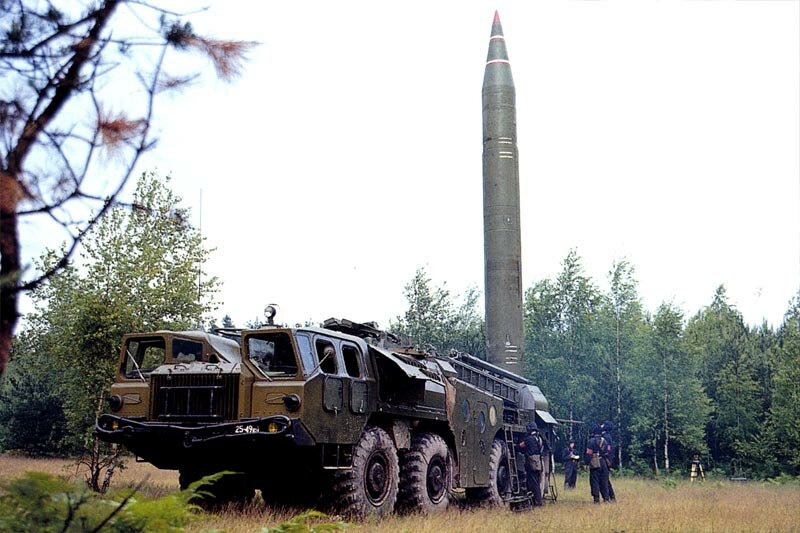Почему американские ПРО и сейчас не научились сбивать старые советские ракеты?