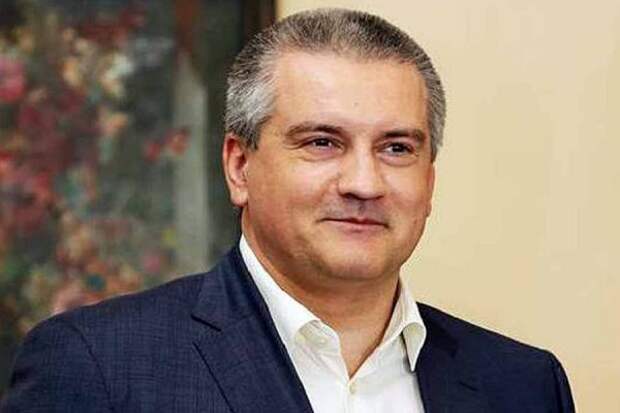 Владимир Константинов поздравил главу Крыма с четырехлетием избрания на должность председателя Совета министров (ФОТО)