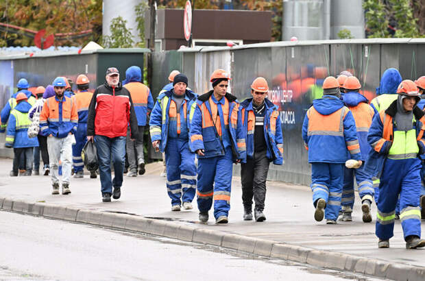 Трудовым мигрантам из Таджикистана изменят правила въезда в Россию
