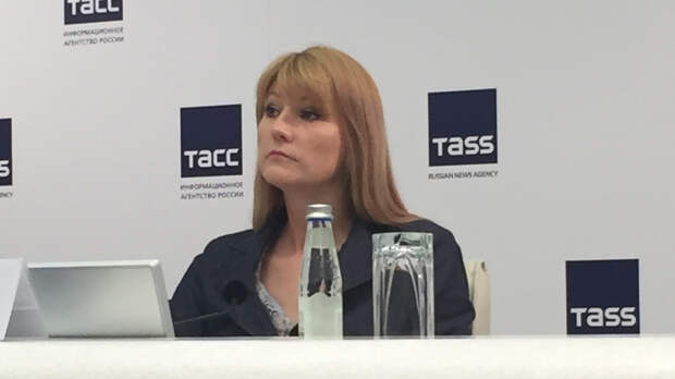 Светлана Журова обсудила в эфире «Давай поговорим» тему санкций и Навального