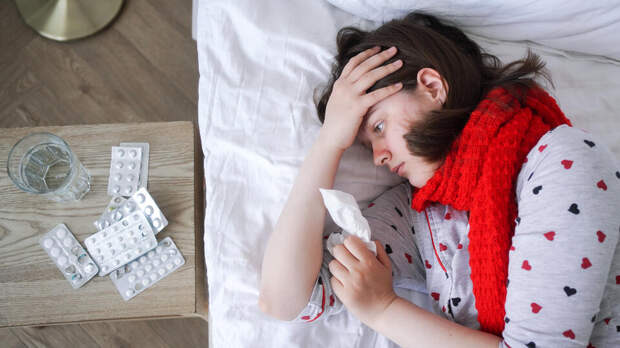 Врач предупредил об опасности приема нескольких лекарств одновременно