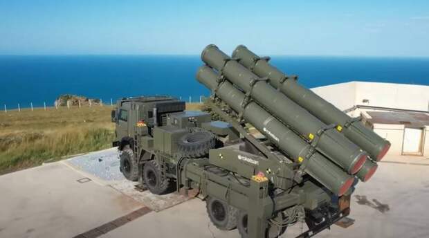 Турция провела испытания новой противокорабельной ракеты Atmaca с берегового ракетного комплекса