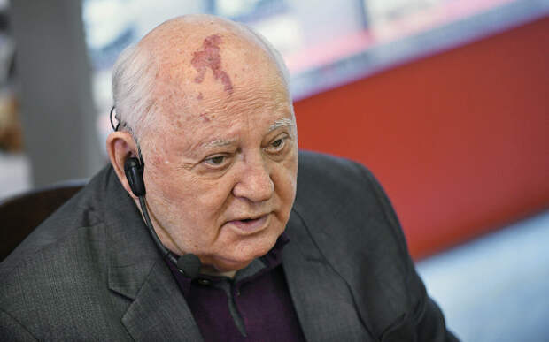 Признание Сергея Непобедимого: Как Горбачёв продал наши ракеты Америке в 1989 году