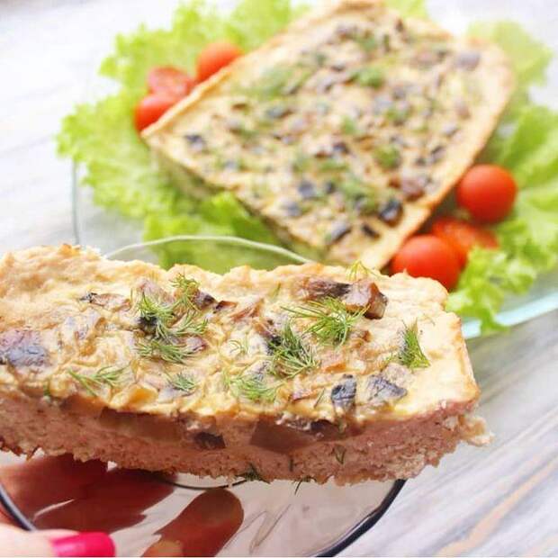 Как сытно накормить всю семью? Приготовить пирог с курицей!