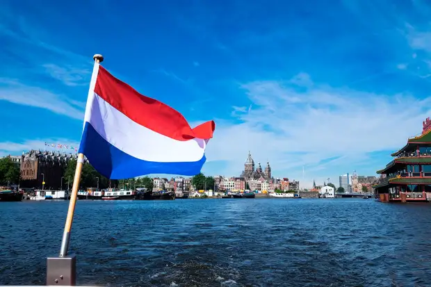 Нидерланды отменили все коронавирусные ограничения