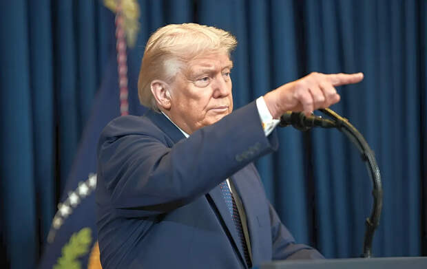 Трамп приказал топить корабли «уничтоженных» ВМС Ирана в Ормузском проливе