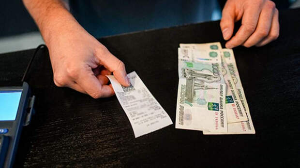 «Свобода выбора»: юрист о законности автоматических чаевых в ресторанах