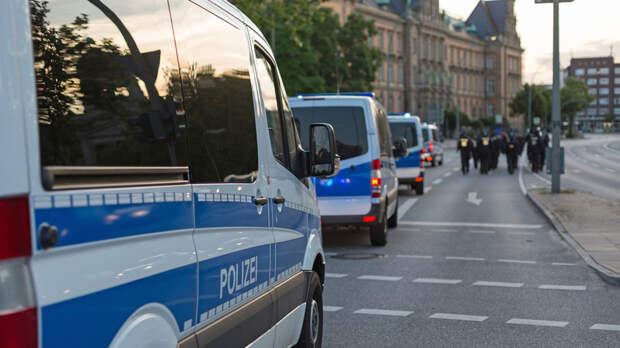 Полиция Гамбурга выступила с заявлением по поводу нападения во время шествия фанатов на Евро