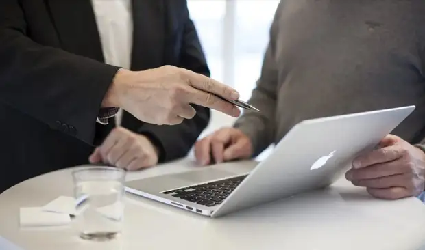 Бизнесменам предложили выдавать экономические паспорта за два дня