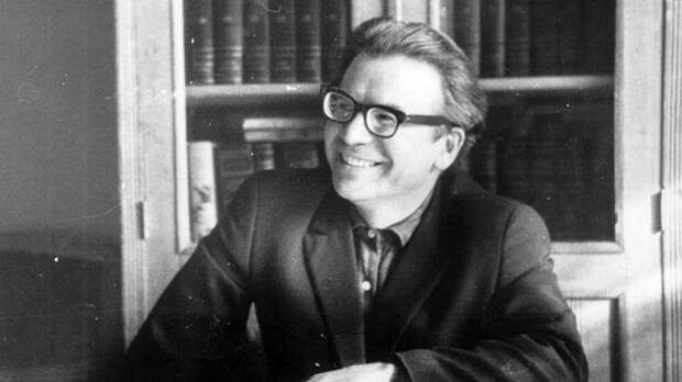 Мәдәният министрлыгы Аяз Гыйләҗев һәйкәленең иң яхшы эскиз проектына конкурс игълан итә