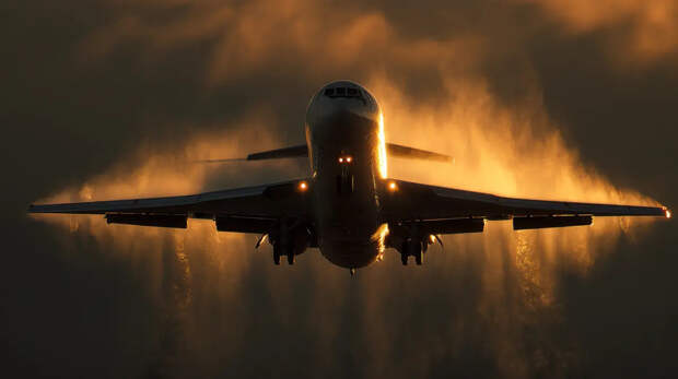 В США взлетели цены на топливо. Обсуждаются меры на случай отмены авиасообщения