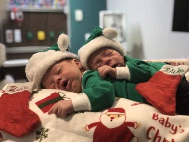 В Нью-Джерси Санта посетил детей в отделении интенсивной терапии в их первое Рождество