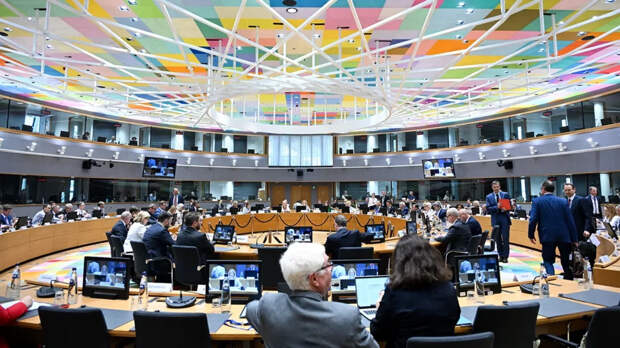 Страны ЕС не смогли утвердить 18-й пакет антироссийских санкций