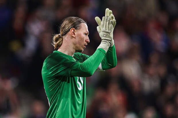 Во Франции объяснили, почему Сафонов и Шевалье не в списке лучших вратарей лиги