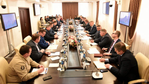 Совещание по реконструкции водопровода / Фото: barnaul.org