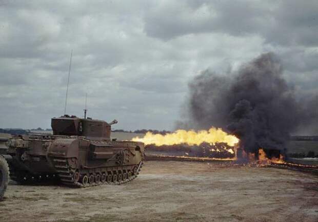 Английский тяжелый танк «Черчилль Крокодил» Нелепый, ужасный, огненный военное, вторая мировая, технологии