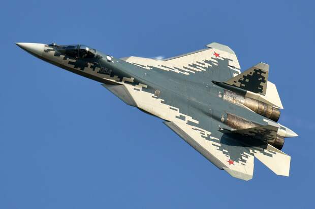Су-57 - достойный преемник Су-47. Хотя и без "обратных" крыльев
