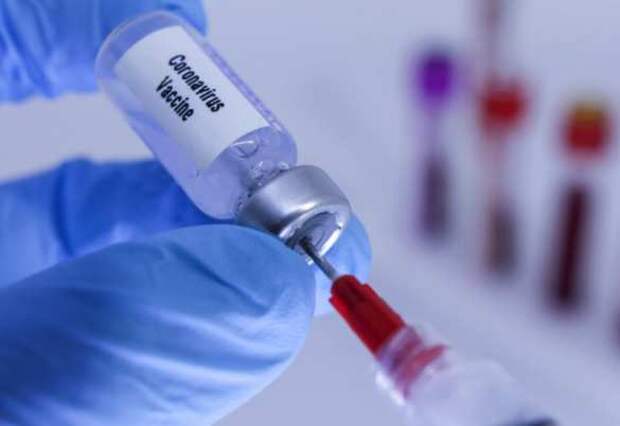 Ещё одна страна ЕС приостанавливает вакцинацию AstraZeneca | Русская весна