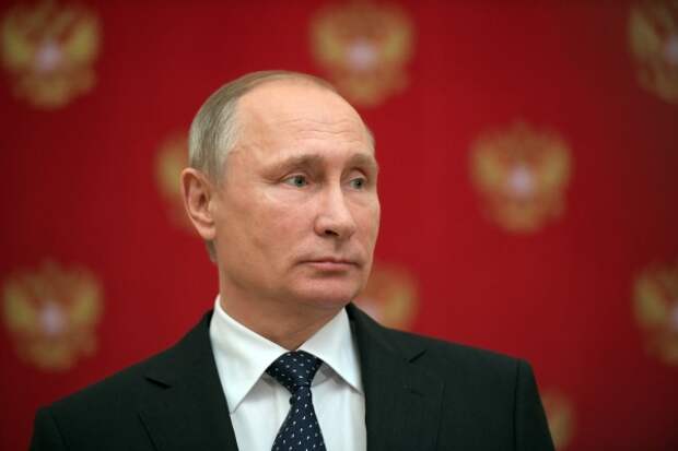 Путин поручил начать вывод российских войск из Сирии