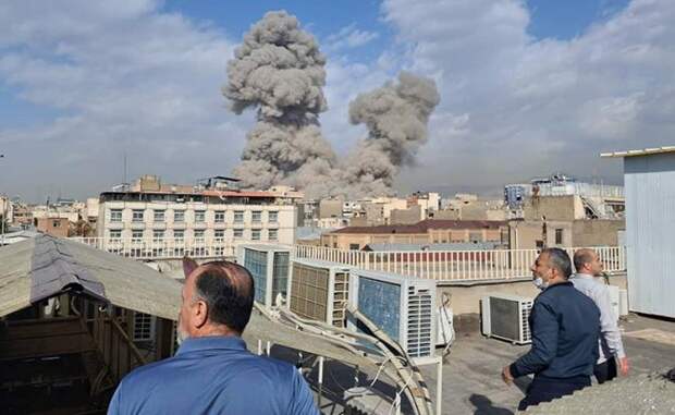 Израиль и США атакуют Иран: ПВО США проспала «ответку» по центру 5-го флота ВМС, ракета убила 40 школьниц, в Дубае паника, аэропорт закрыт