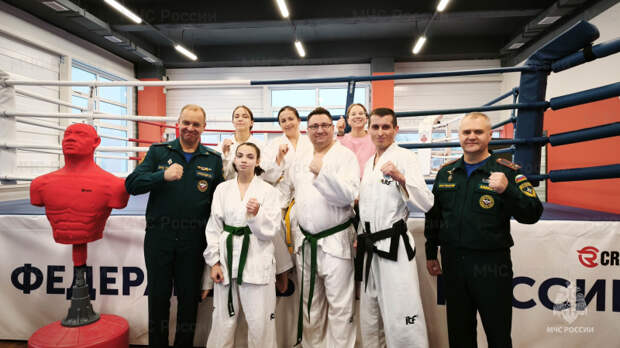 Глава МЧС России Александр Куренков исполнил желание девочки из Ижевска с «Елки желаний»