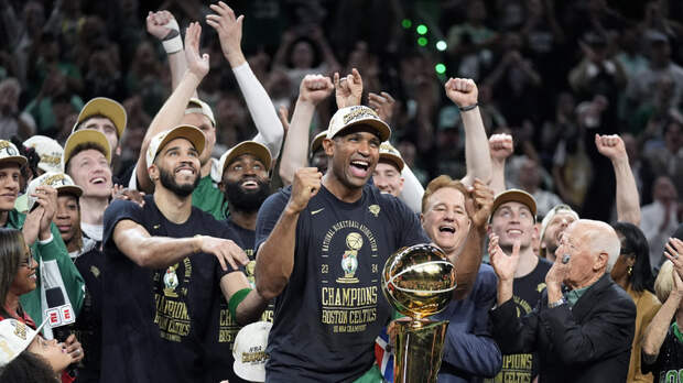 «Бостон» впервые за 16 лет стал чемпионом НБА