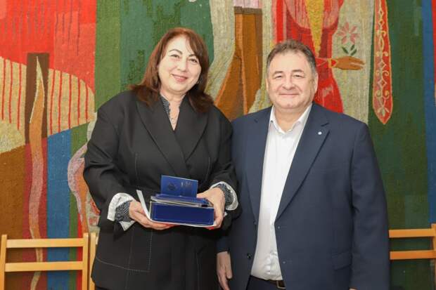 Преподаватели и сотрудники АГУ отмечены на федеральном уровне