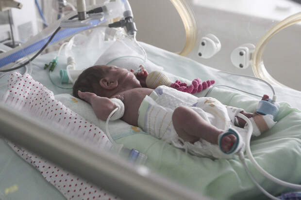 Новорожденный стал неизлечимо больным из-за халатности врачей в Санкт-Петербурге