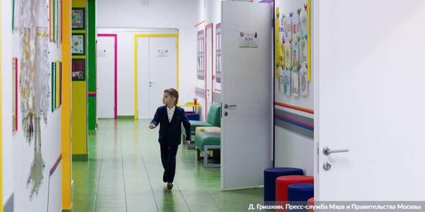 Собянин: В Москве за три года будет построено около сотни школ и детсадов / Фото: Д.Гришкин, mos.ru
