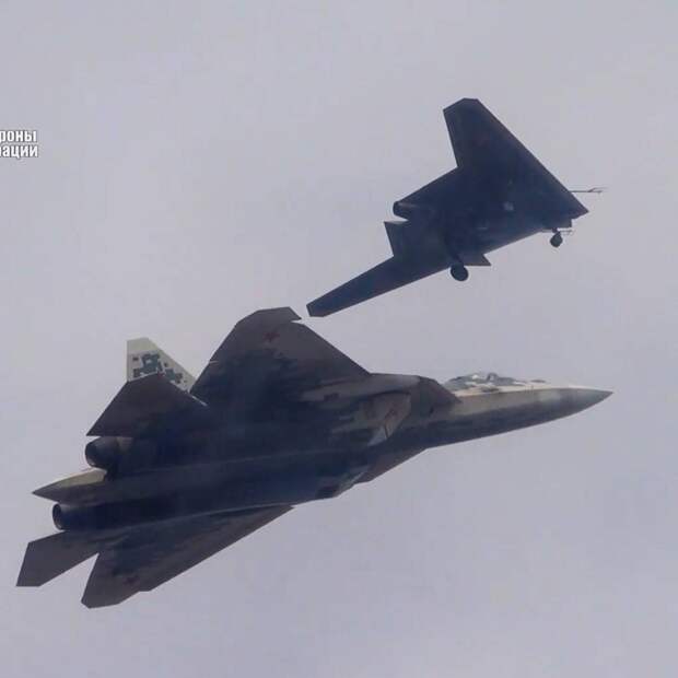 Учебное бомбометание с БПЛА С-70БПЛА С-70: «Охотник» выходит на охоту Скоро завершится период разработки, испытаний и доработки перспективного тяжёлого разведывательно-ударного беспилотника С-70...-3