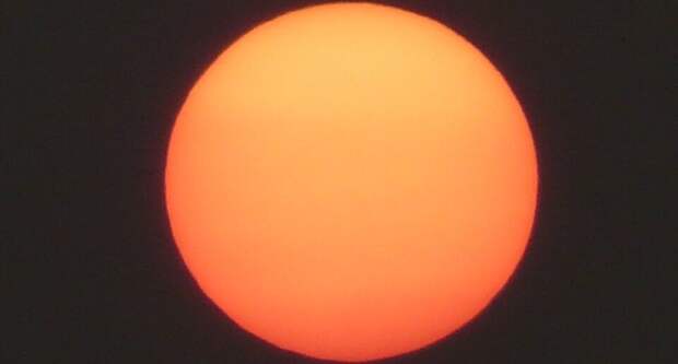 Астрономы рассказали, какого цвета на самом деле Солнце