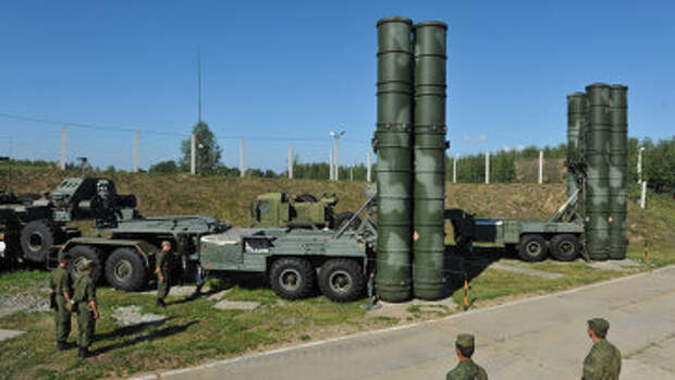 С-400 Триумф охраняет воздушные рубежи Москвы и центральных промышленных районов РФ. Архив