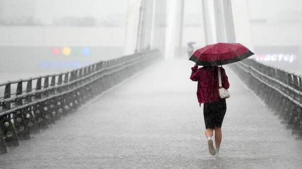 В Сочи предупредили о дожде с грозами и смерчах над морем 16 июня