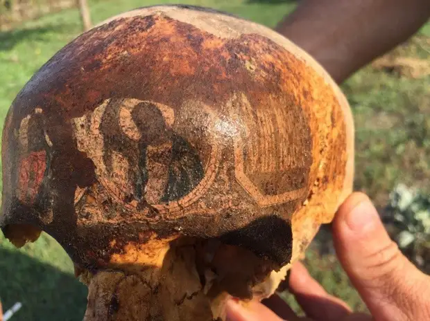 На Кубани найден череп бойца-красноармейца с ликами святых