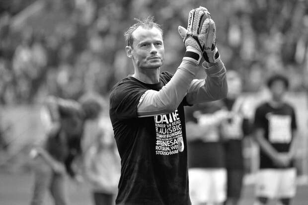 Экс-вратарь "Арсенала" и "Ювентуса" Маннингер погиб в автокатастрофе с поездом